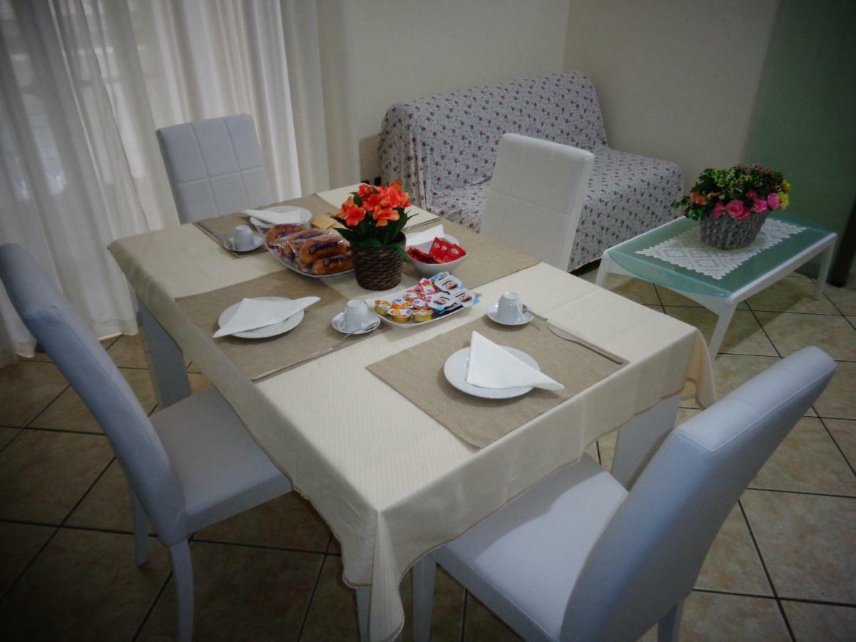 A Dream B&B Napoli エクステリア 写真